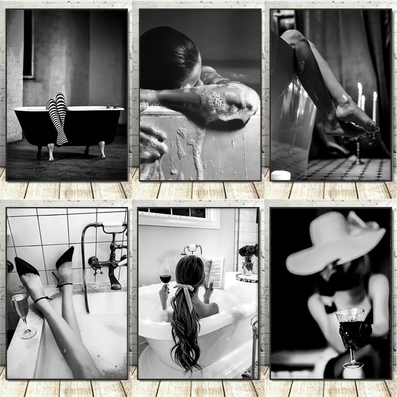 Black and White Woman Bathroom - Vintage Fashion Art recension och pris