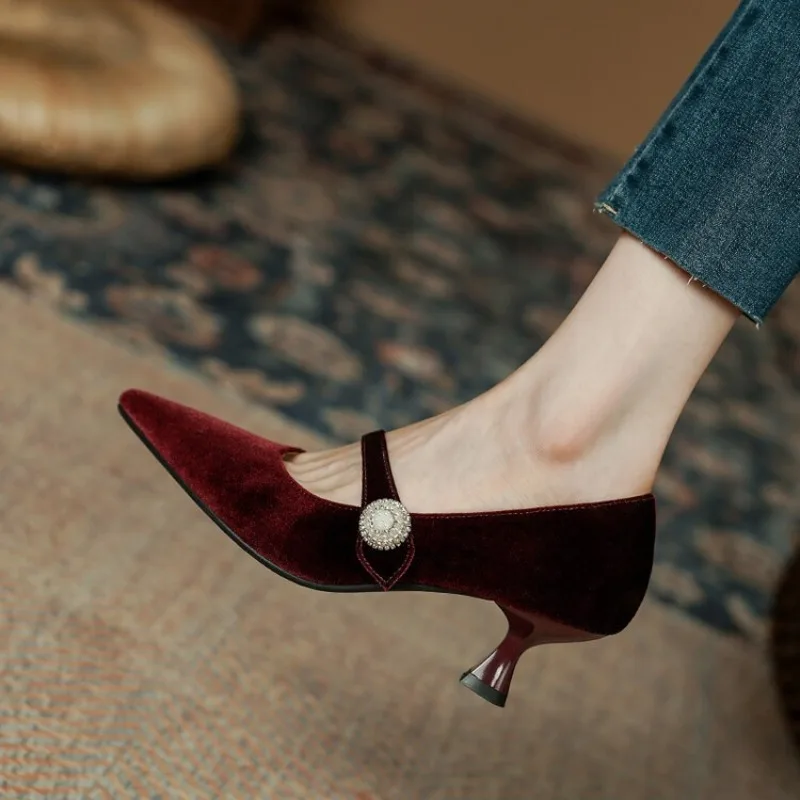 Wine Red Pointed Toe Mary Jane - Vintage Old Fashion recension och pris