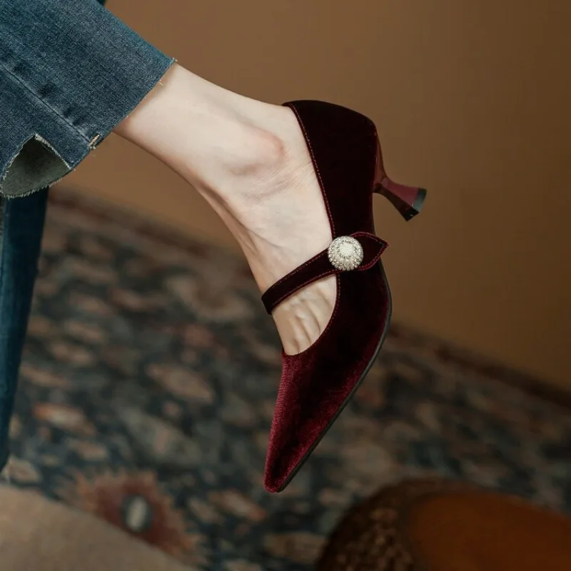 Wine Red Pointed Toe Mary Jane - Vintage Old Fashion recension och pris