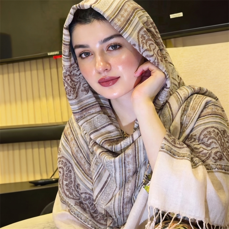 Vintage Paisley Print Hijab Fa - Vintage Fashion Prints recension och pris